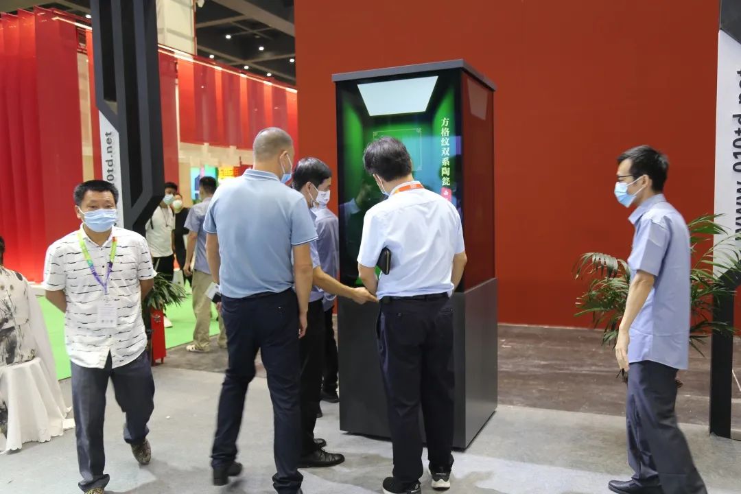 数字结合展柜 | 文物裸眼3D展示平台荣获十佳文博技术产品及服务优秀奖!(图13) 数字结合展柜 | 文物裸眼3D展示平台荣获十佳文博技术产品及服务优秀奖!(图13)